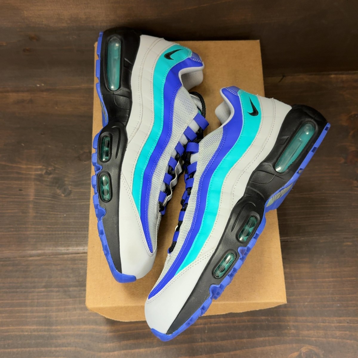 Nike Air Max 95 Wolf Grey Grape Size 10.5 (Pre-Owned) - Image 2