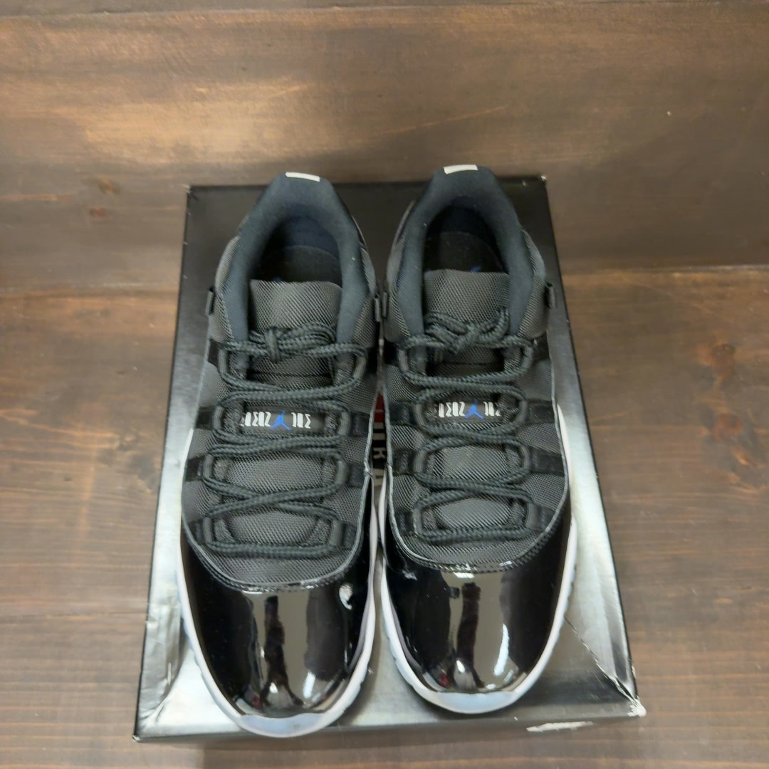 Jordan 11 Retro Low Space Jam Size 9.5 (Pre-Owned)