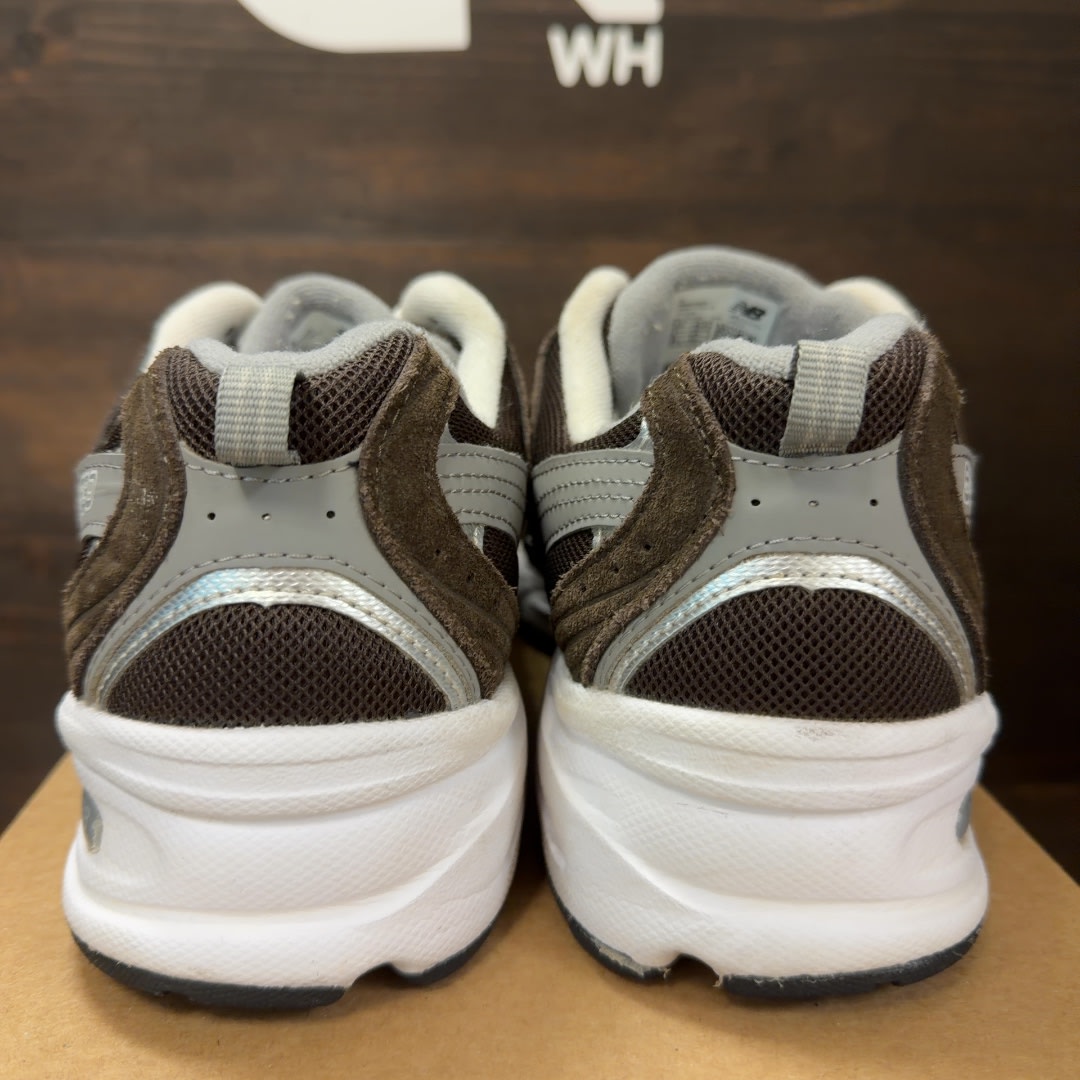 New Balance 530 Rich Earth Size 9.5 (Pre-Owned) - Image 4