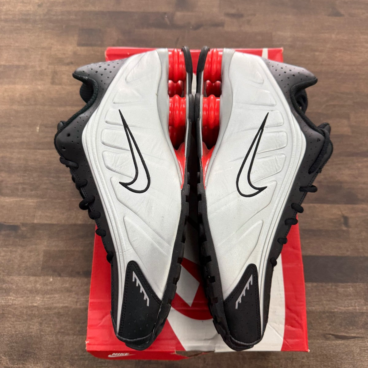 Nike Shox R4 Black Metallic Silver (2025) - Image 5