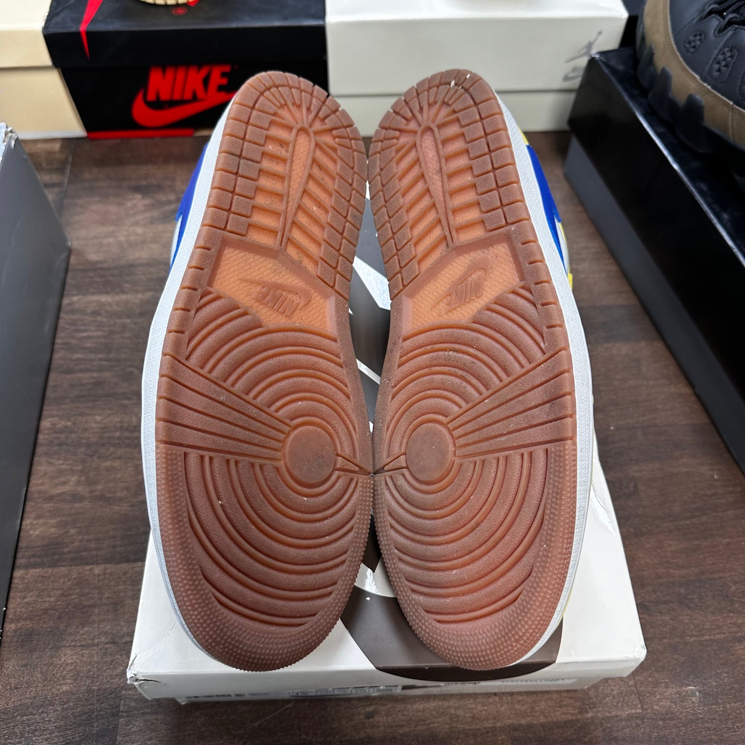(W) Travis Scott Canary Jordan 1 Low (USED)