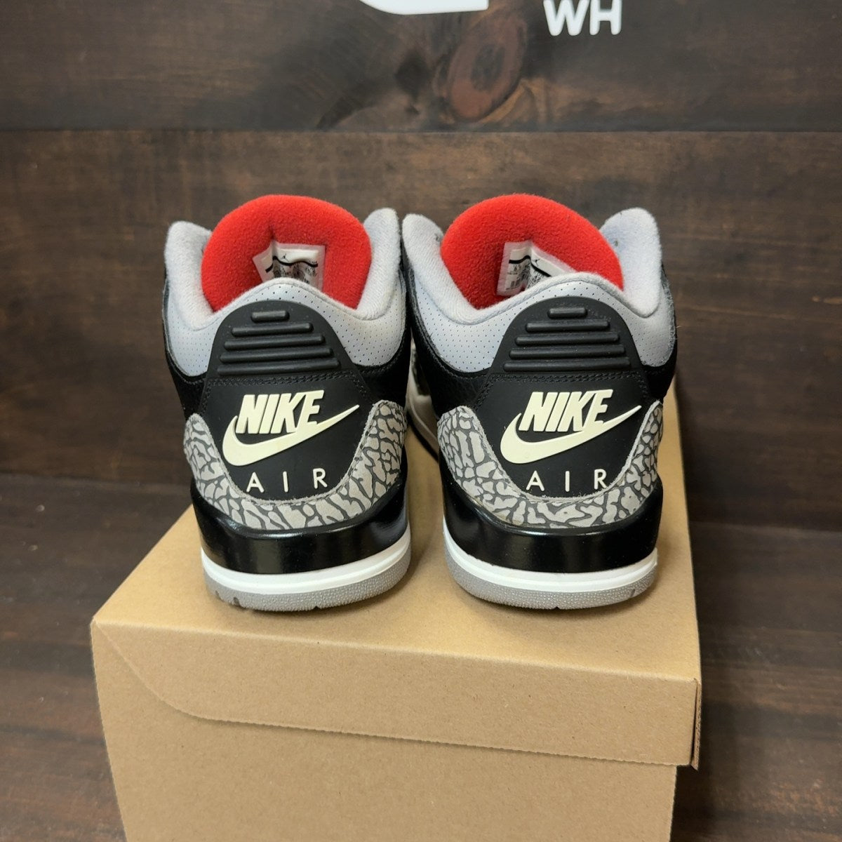 Jordan 3 Retro Black Cement (2018) Size 8.5 (Pre-Owned) - Image 4