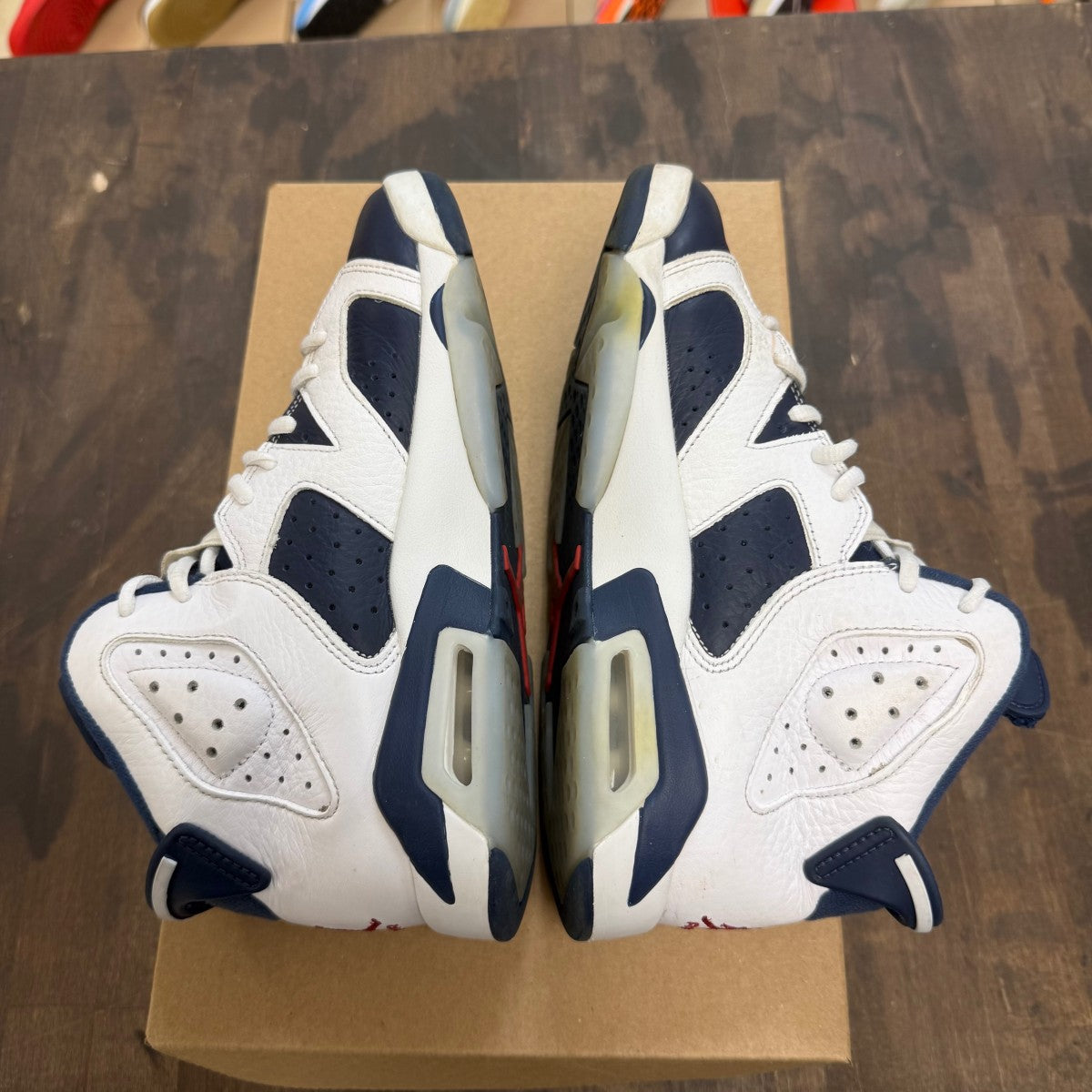 Jordan 6 Retro Olympic (2024) (GS) Size 5.5Y (Pre-Owned) - Image 3