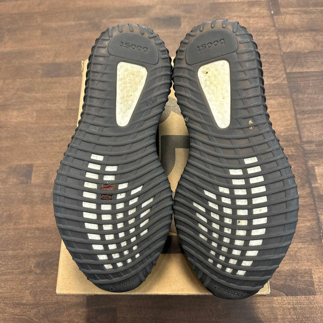 Core Red Yeezy 350 (USED)