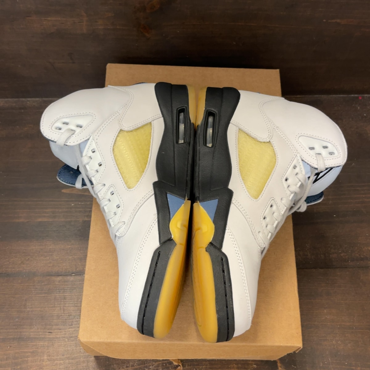 Jordan 5 Retro A Ma Maniére Dawn (Women's) Size 10.5W - Image 4