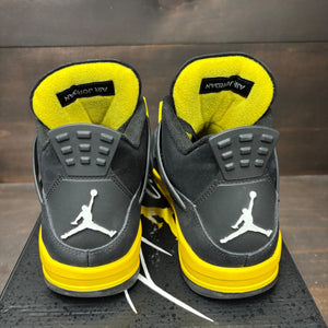 Jordan 4 Retro Thunder (2023) - Image 5