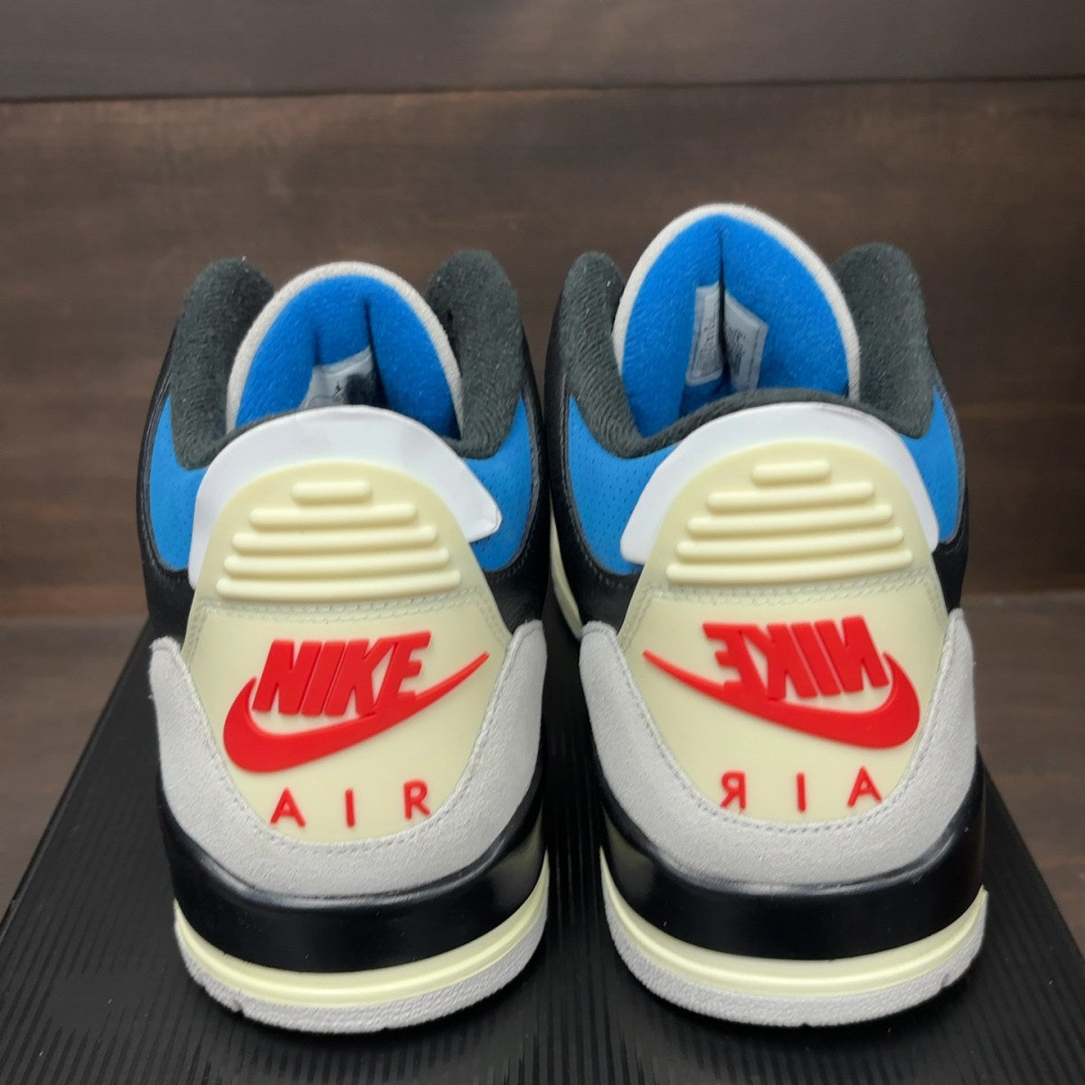 Jordan 3 Retro OG Rare Air - Image 5