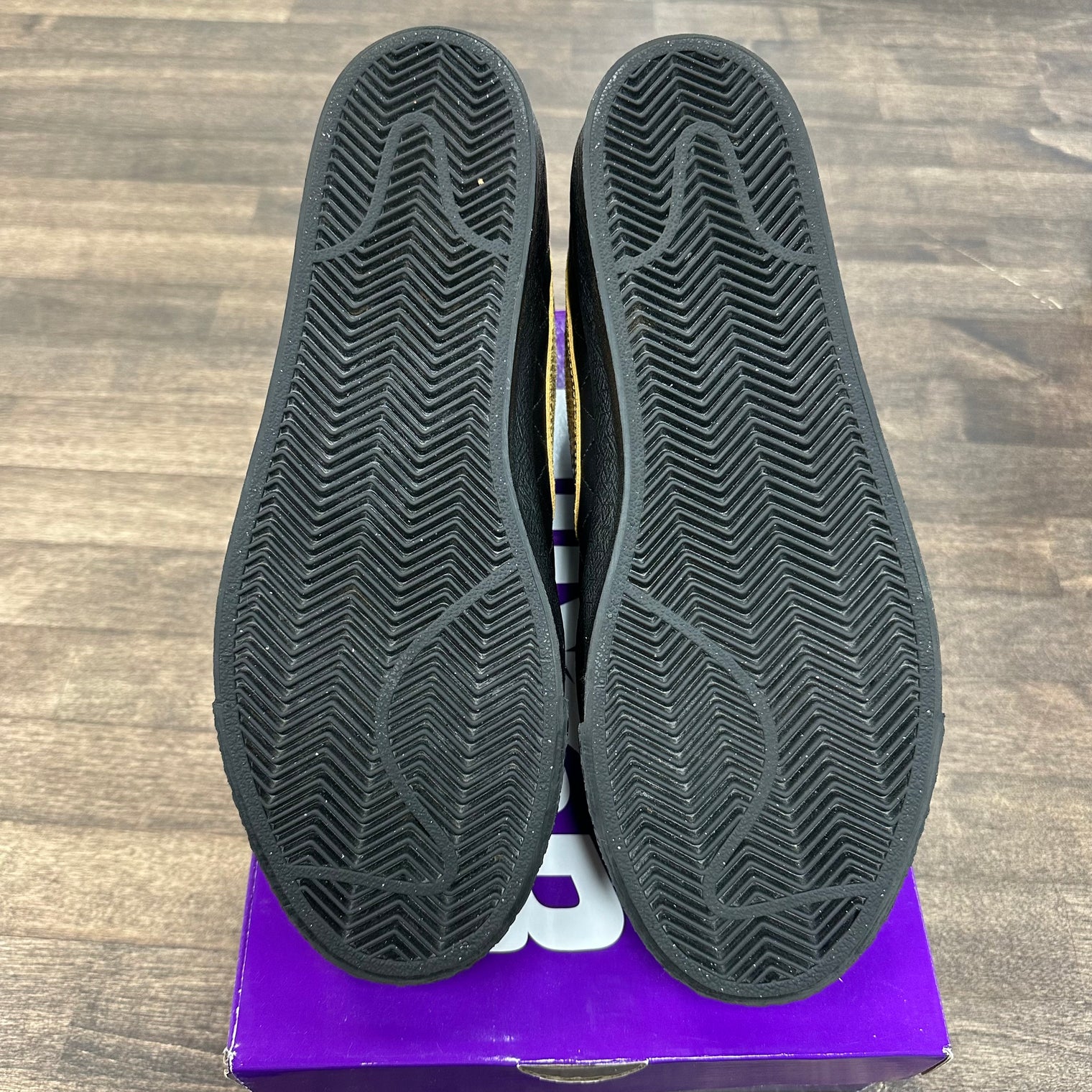 Supreme Blazer Black Mid QS (USED)