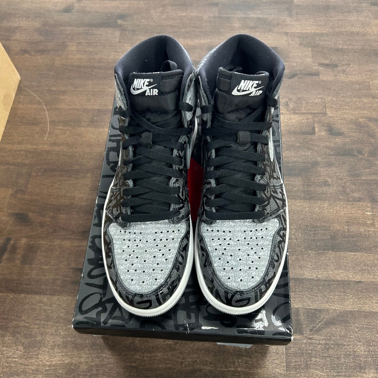 Jordan 1 Retro High OG Rebellionaire (US 8) (USED)