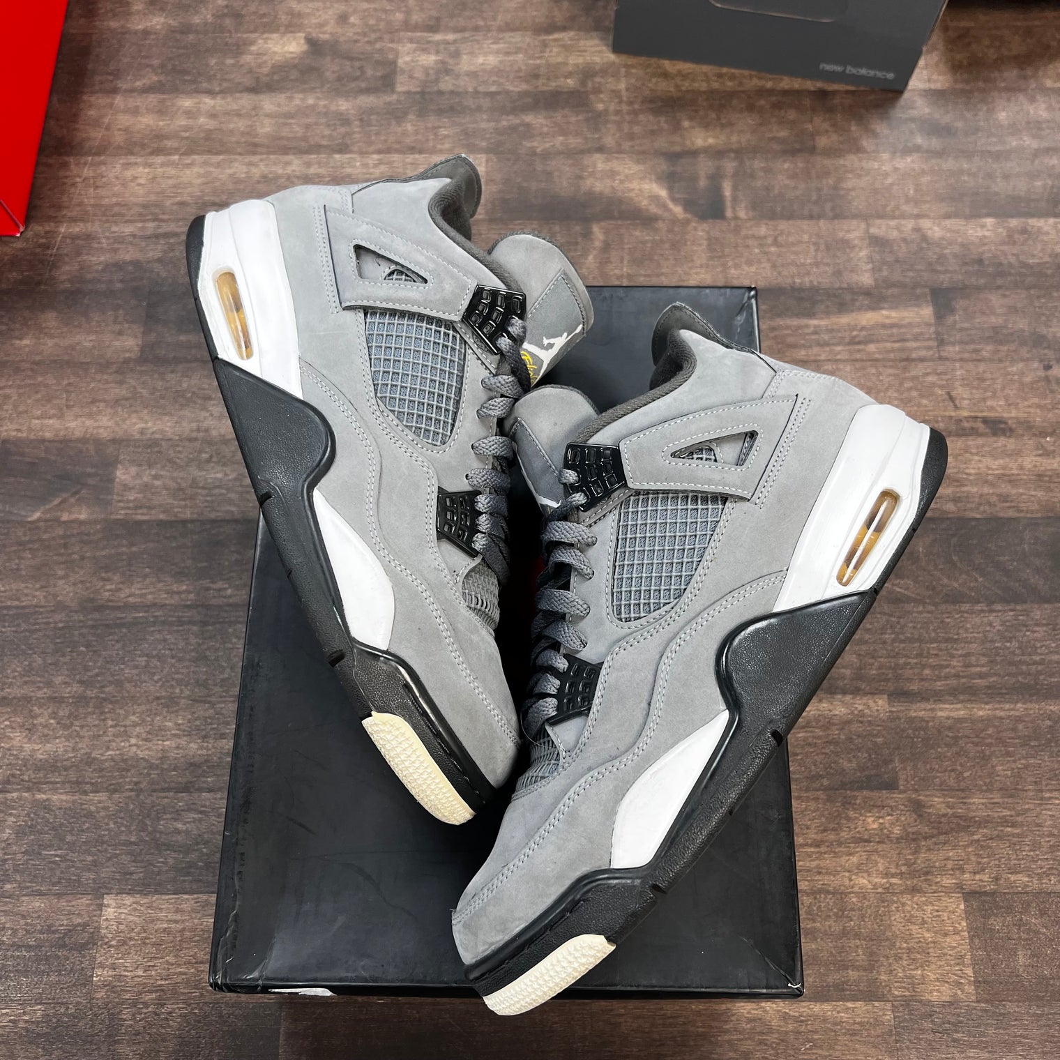 Cool Grey Jordan 4 (USED)