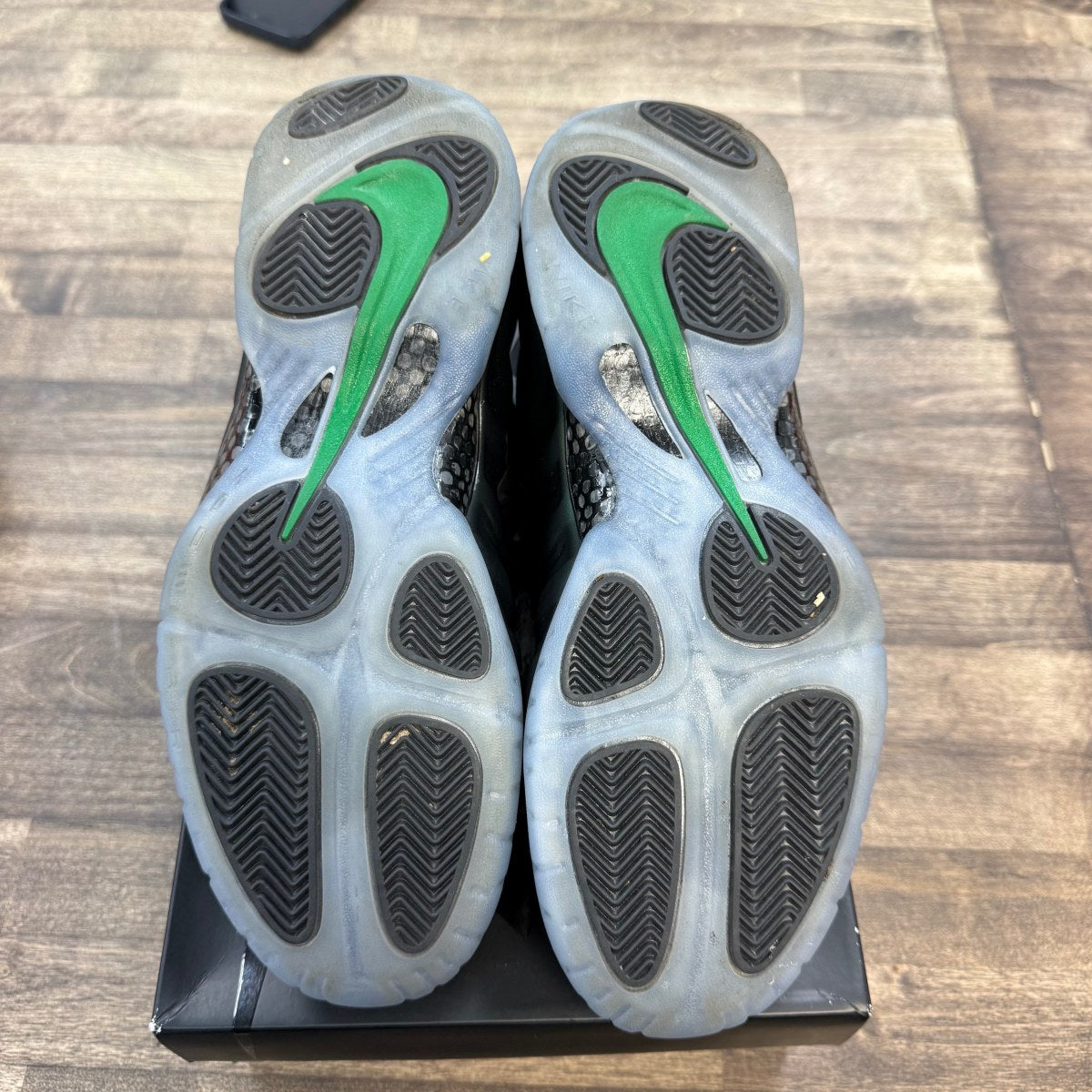 Nike Air Foamposite Pro Pine Green (2025) - Image 5
