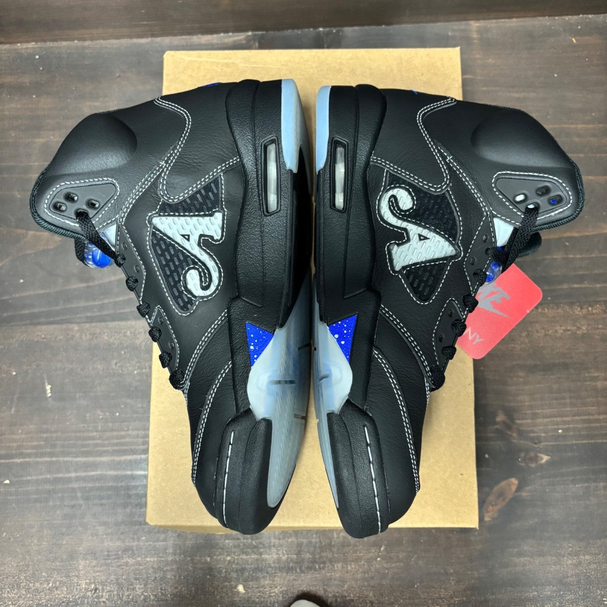 Jordan 5 Retro Awake NY Black Size 8.5 (Pre-Owned) - Image 4
