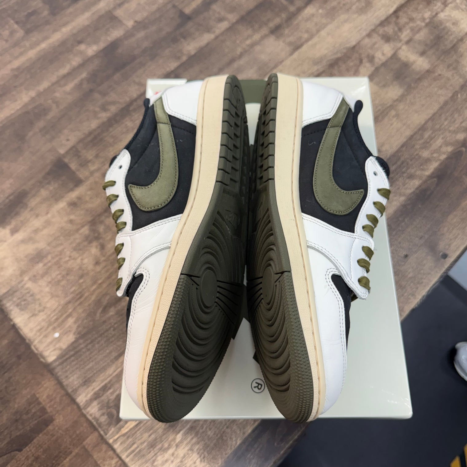 Travis Scott Olive Jordan 1 Retro Low OG SP (W) (Used)