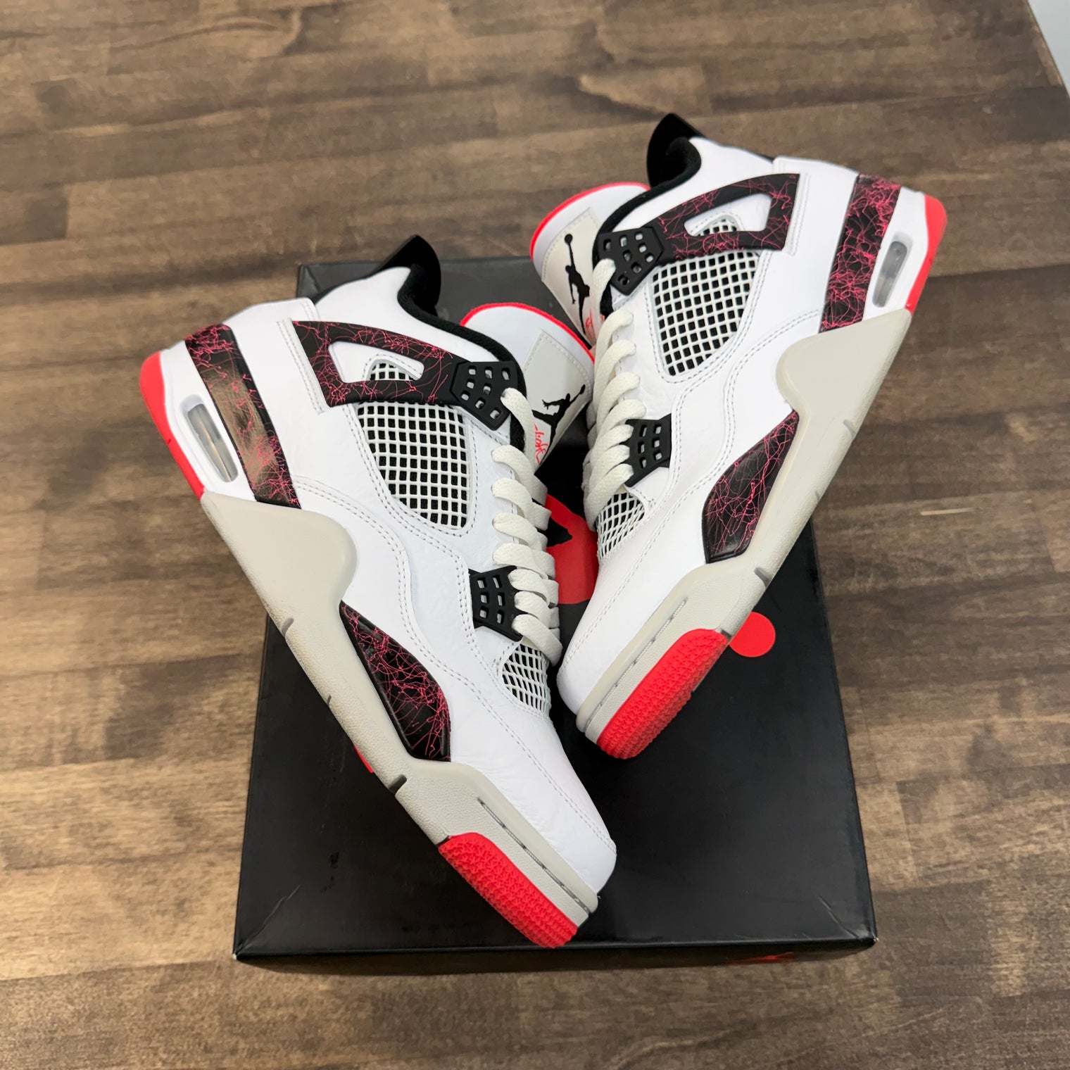 Flight Nostalgia Jordan 4 Retro (USED)