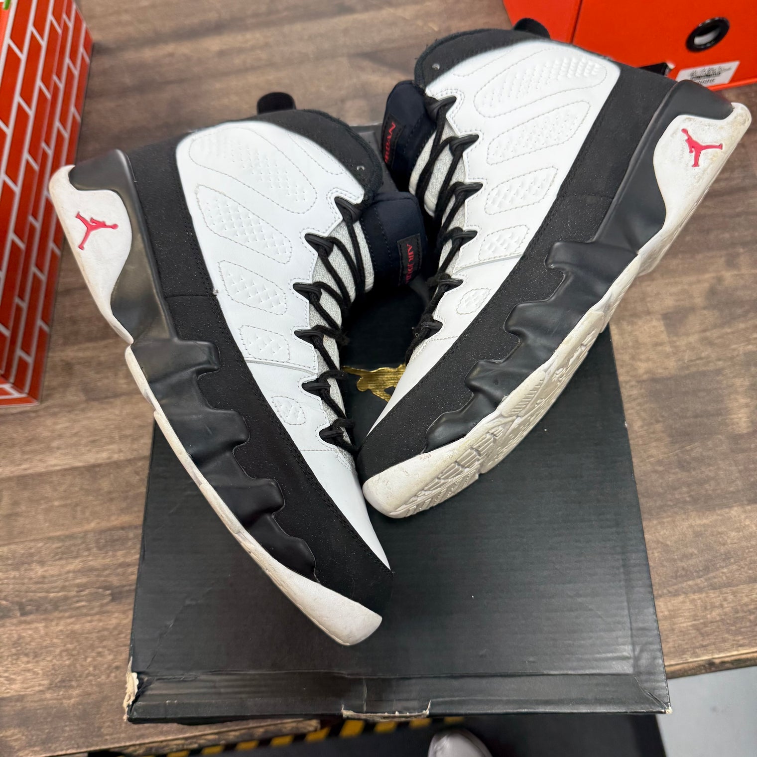 Space Jam OG Jordan 9 (2016) (USED)