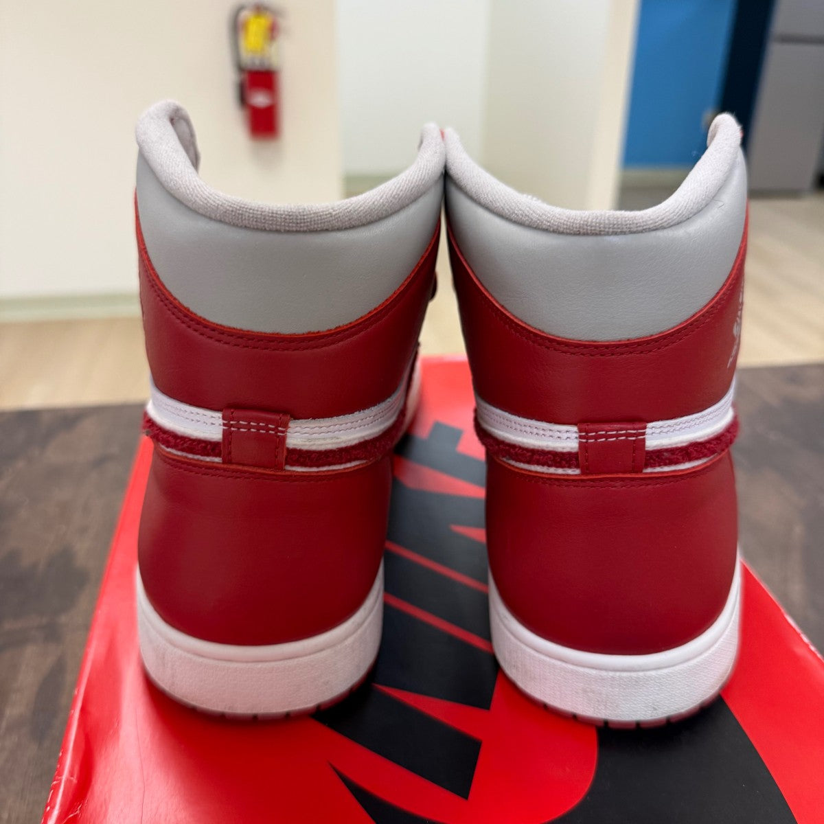 Jordan 1 Retro High OG Varsity Red (Women's) - Image 3