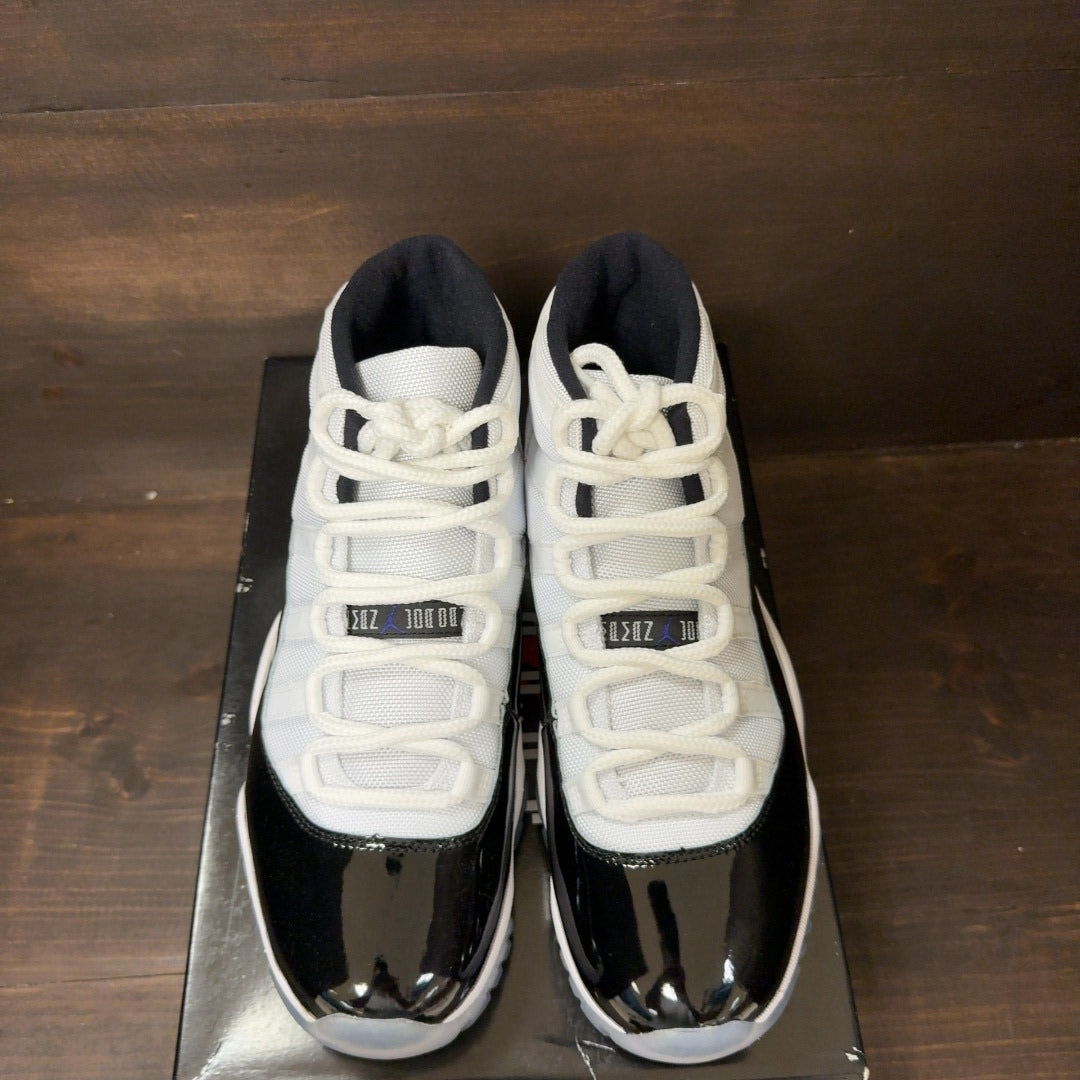 Jordan 11 Retro Concord (2018) Size 8.5 (Pre-Owned)