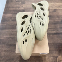 Stone Salt Yeezy Foam RNNR (USED)