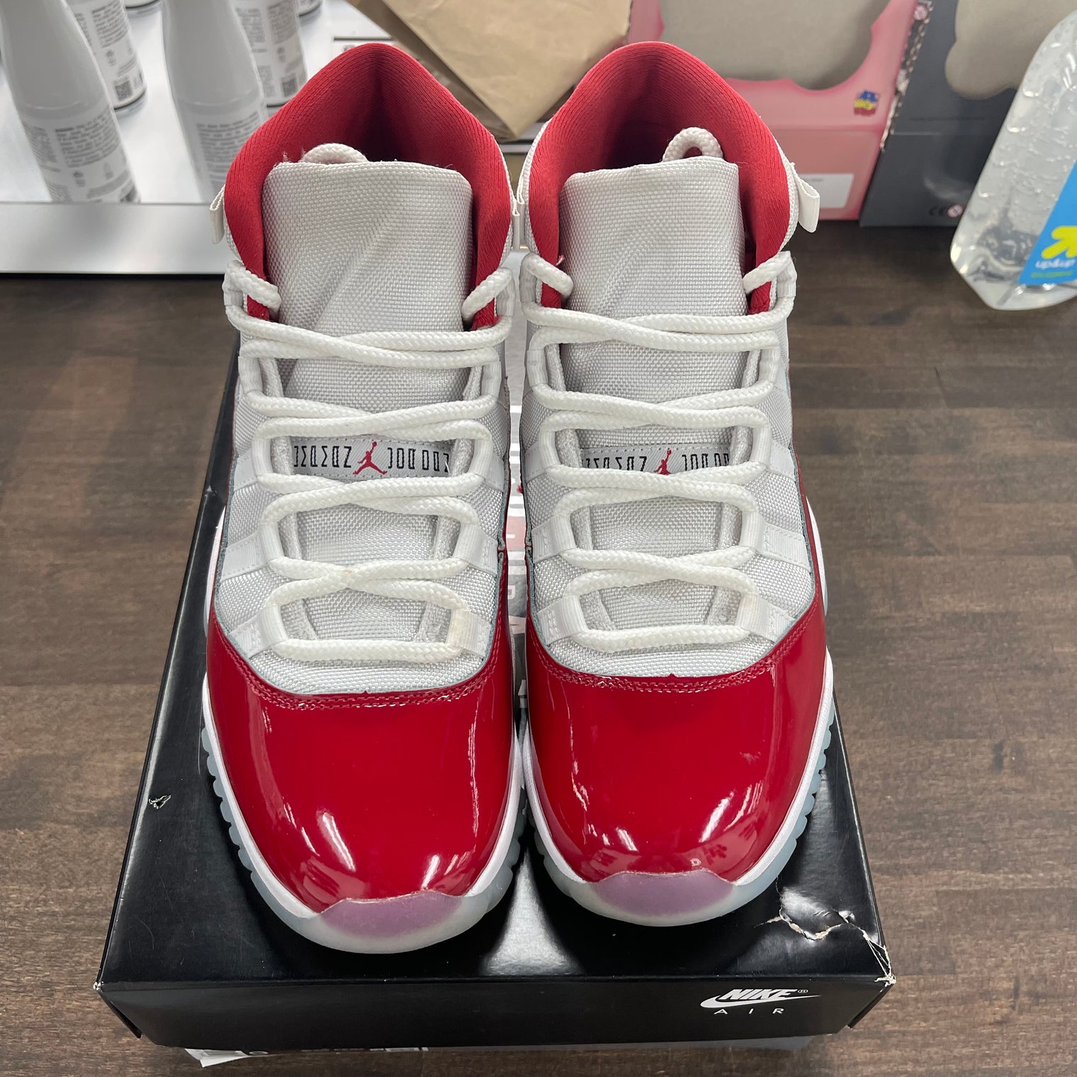 Cherry Jordan 11 (USED)