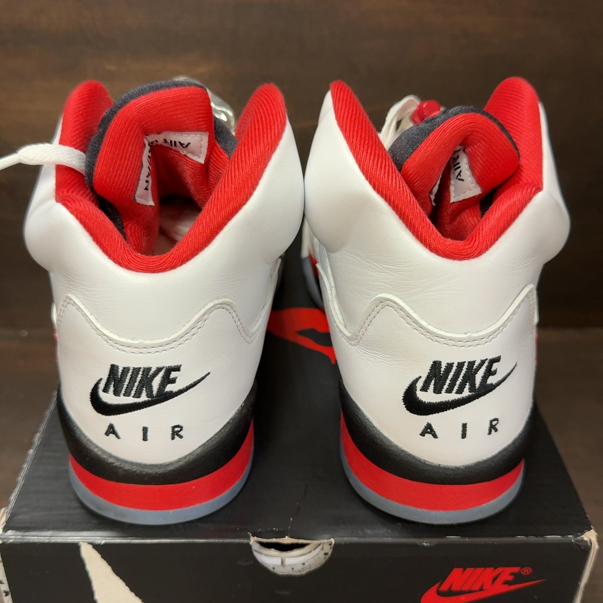 Jordan 5 Retro Fire Red Black Tongue (2025) (GS) Size 7Y (Pre-Owned) - aux