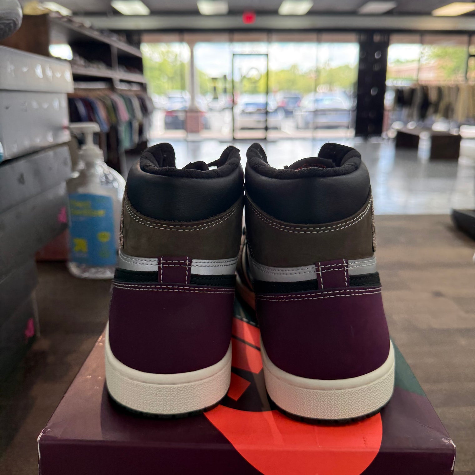 Hand Craft Jordan 1 High (USED)