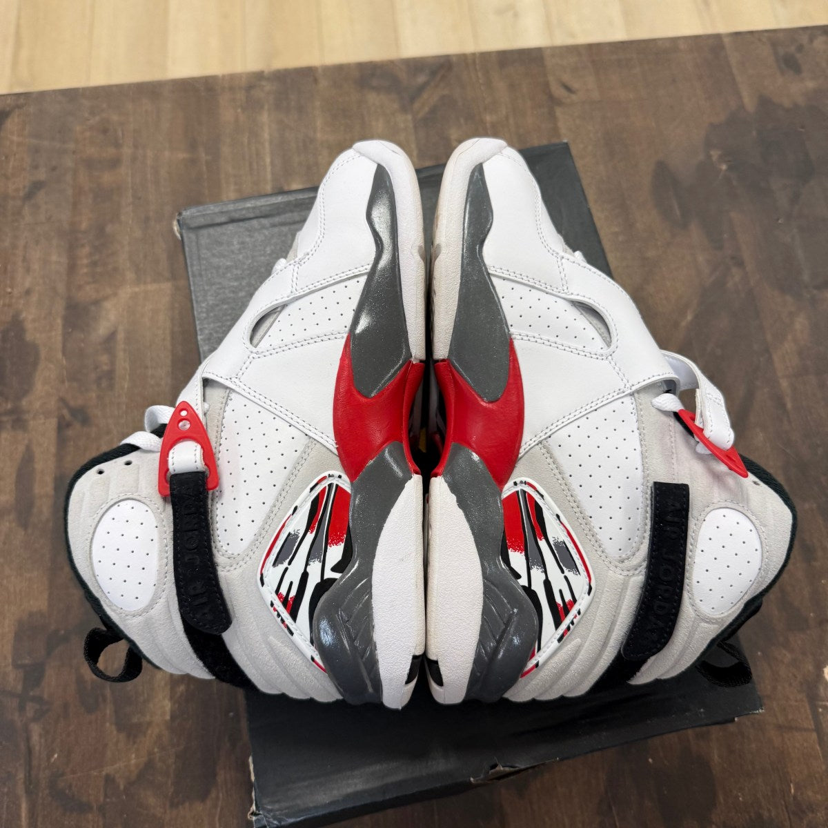 Jordan 8 Retro White True Red (2025) (GS) Size 7Y (Pre-Owned) - Image 4