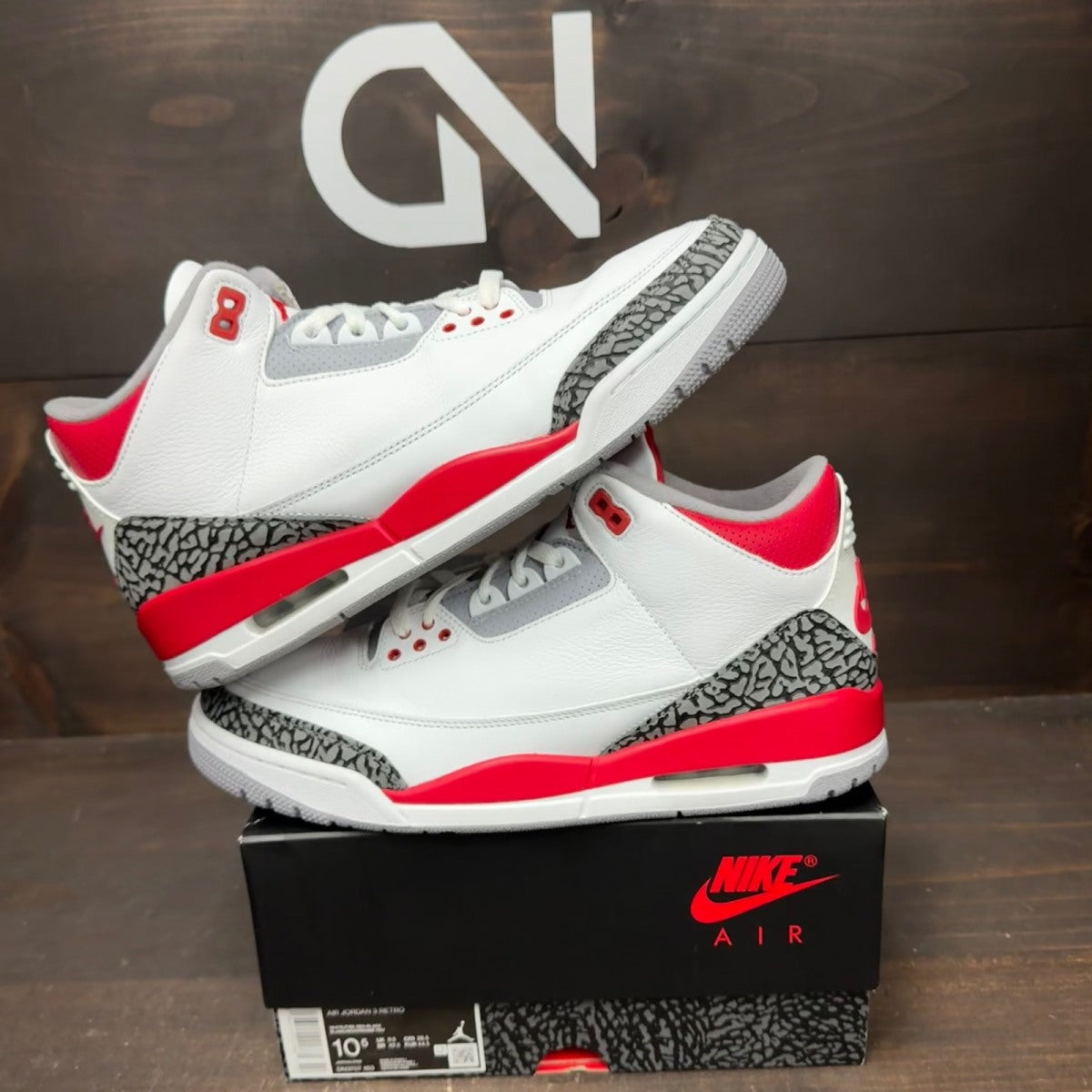Jordan 3 Retro Fire Red (2022) Size 10.5 (Pre-Owned)