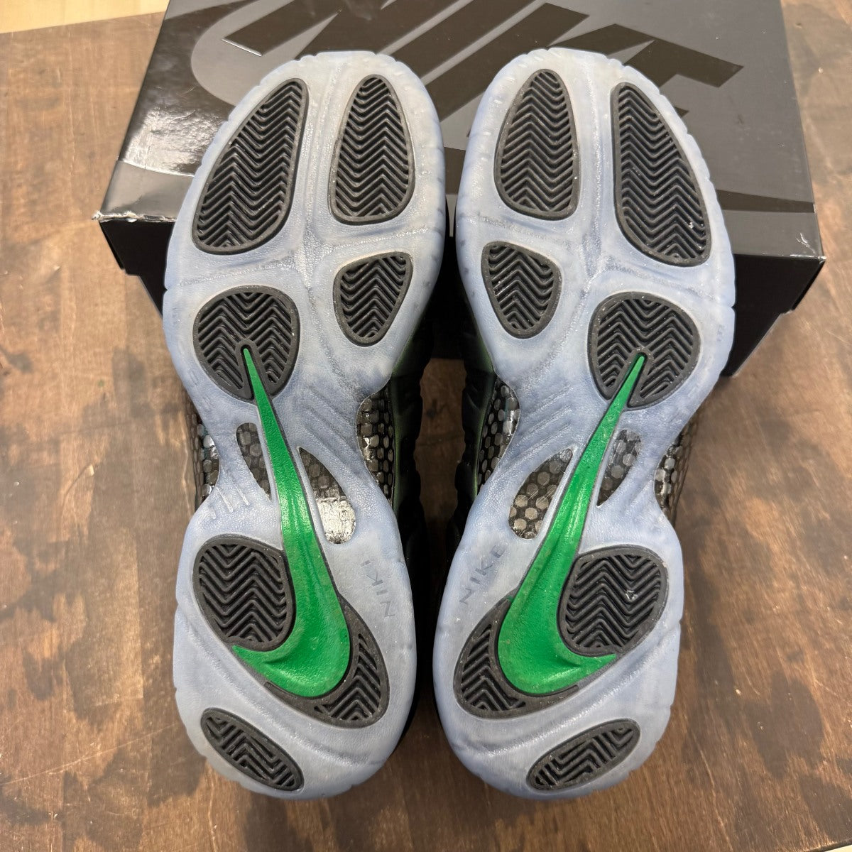 Nike Air Foamposite Pro Pine Green (2025) - Image 5