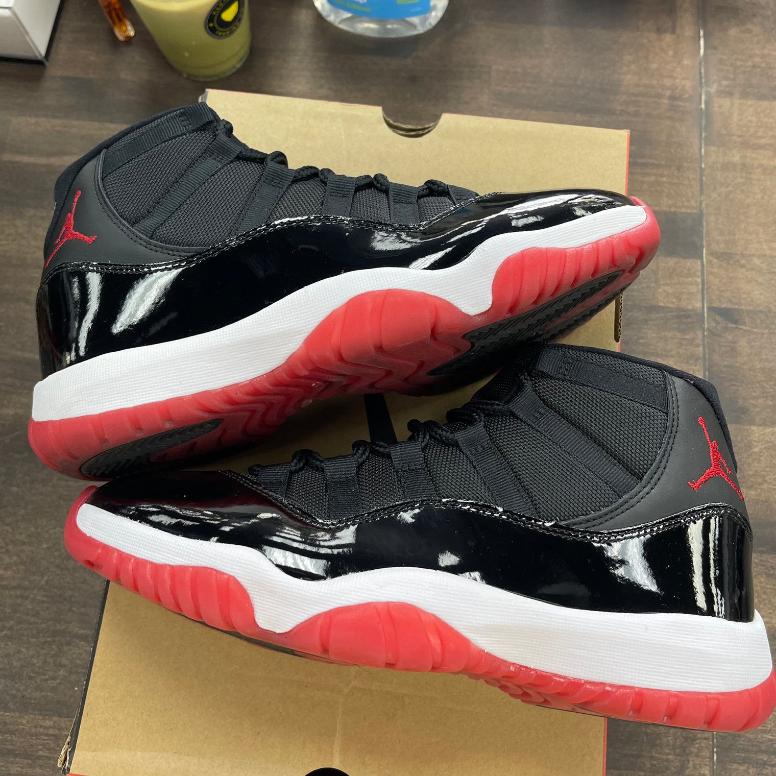 Bred Jordan 11 (2019) (Lightly Worn)