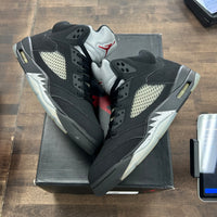Black Metallic Jordan 5 2016 (USED)