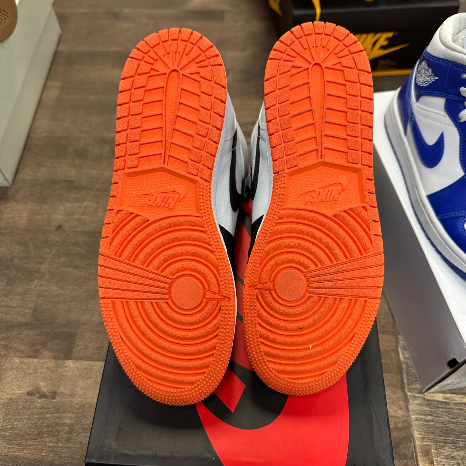Electro Orange Jordan 1 High (GS) (USED)