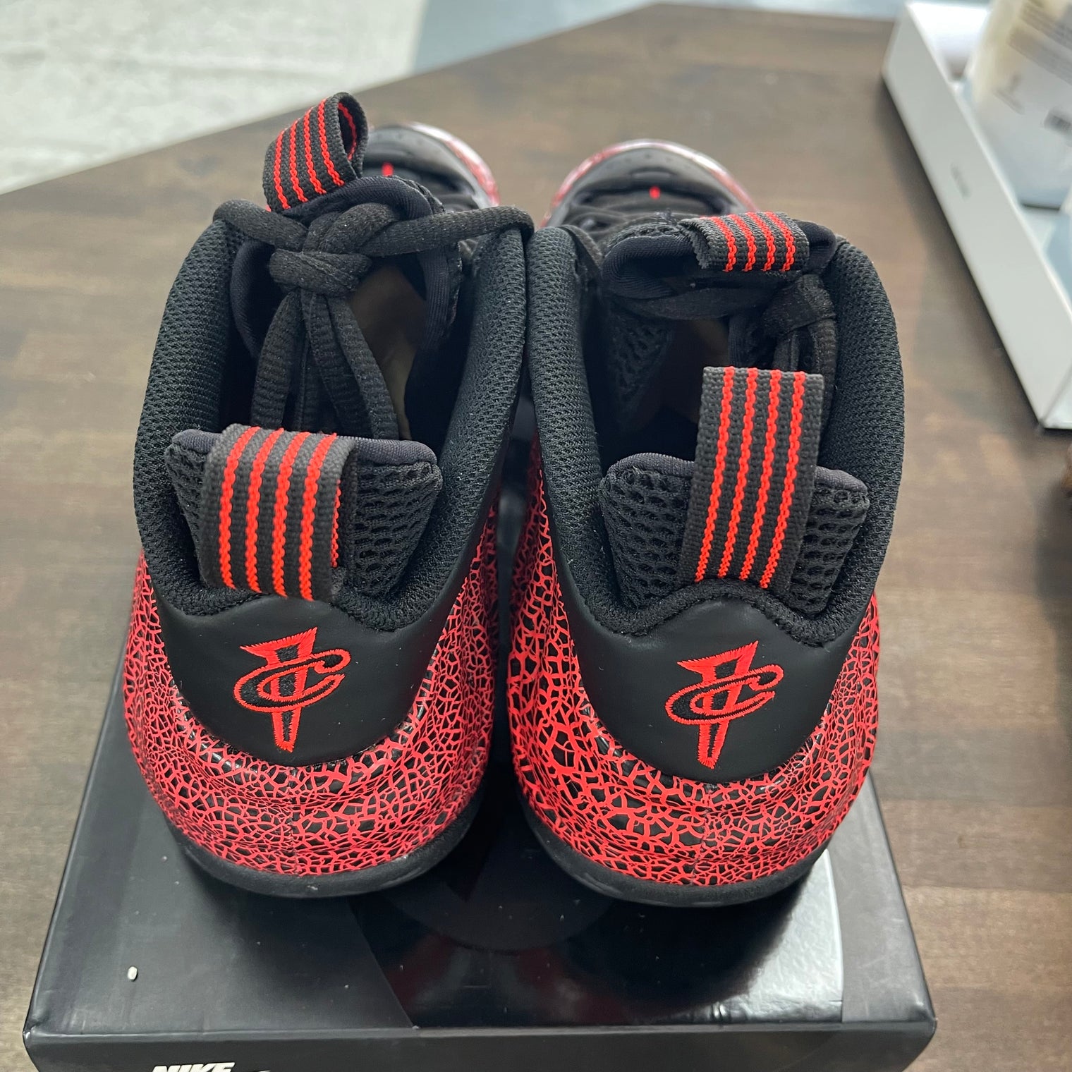 Cracked Lava Foamposite One (USED)