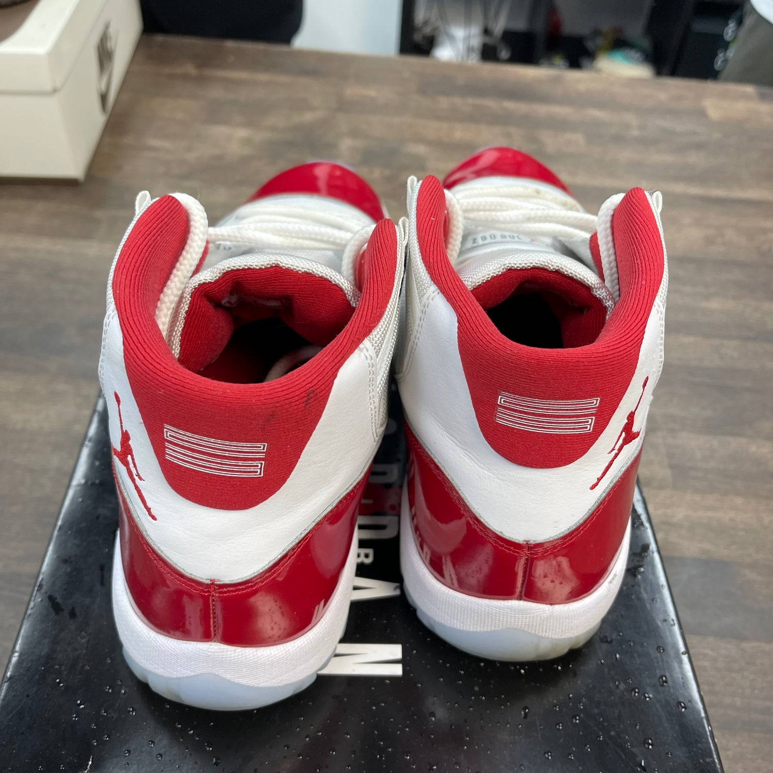 Cherry Jordan 11 (USED)