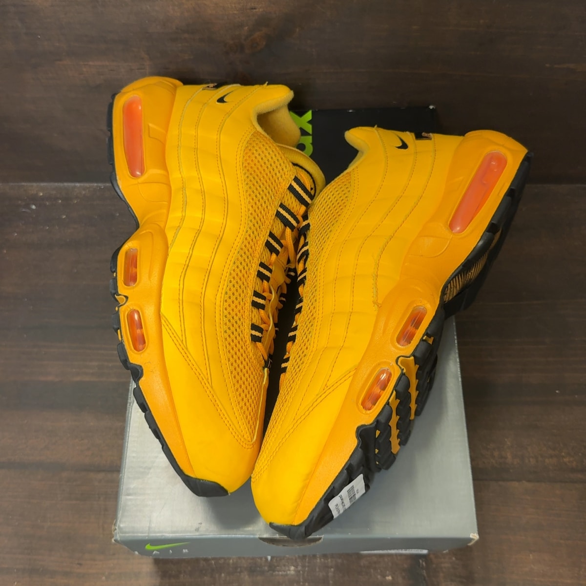 Nike Air Max 95 NYC Taxi - Image 2