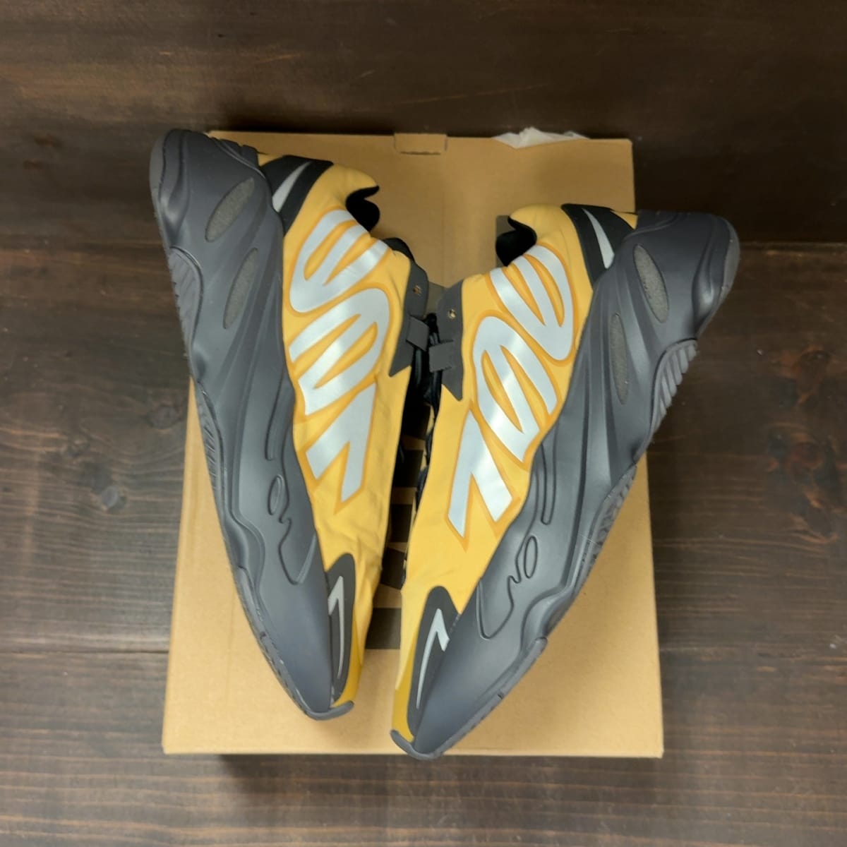 adidas Yeezy Boost 700 MNVN Honey Flux Size 9 (Pre-Owned) - back