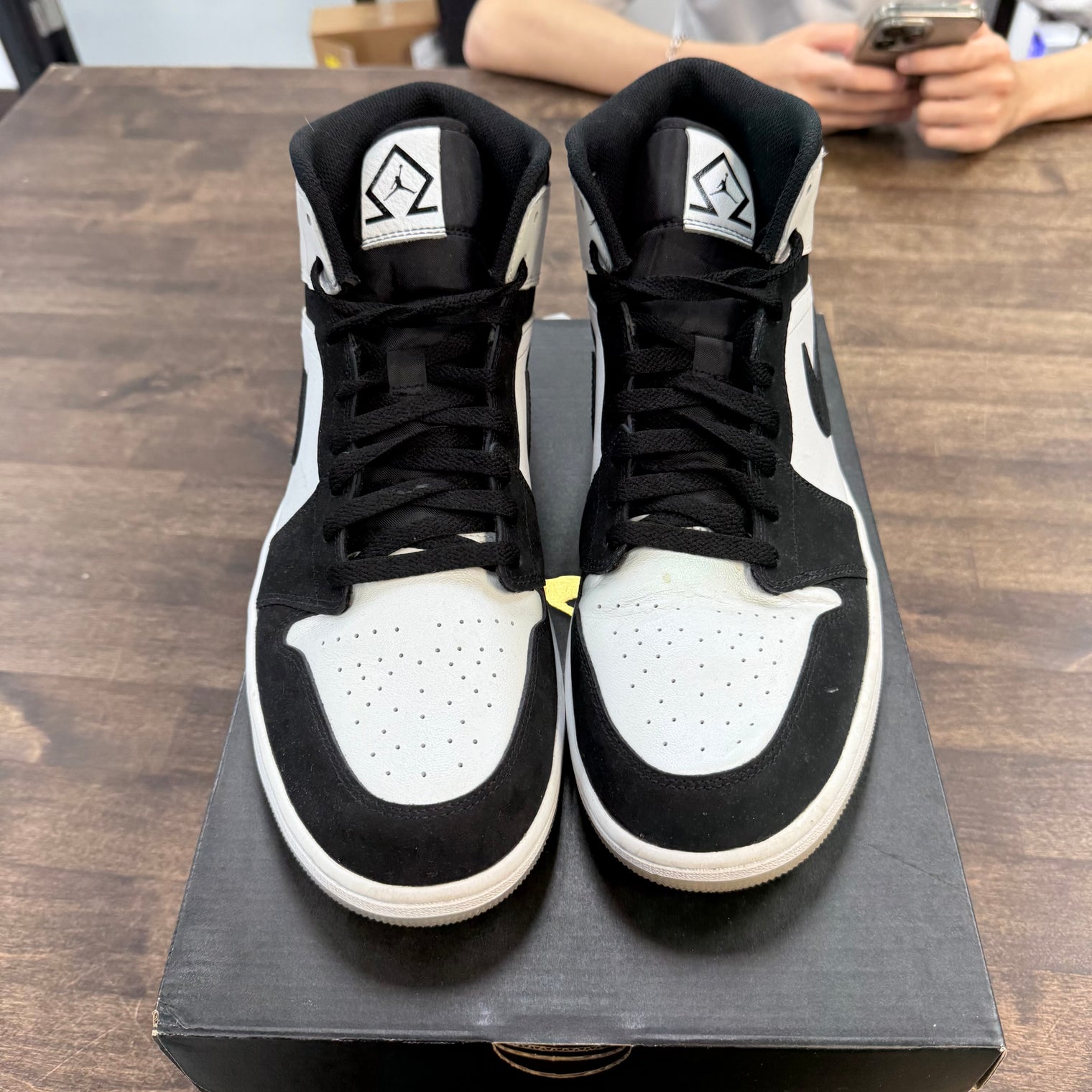 Diamond Short Jordan 1 Mid (USED)