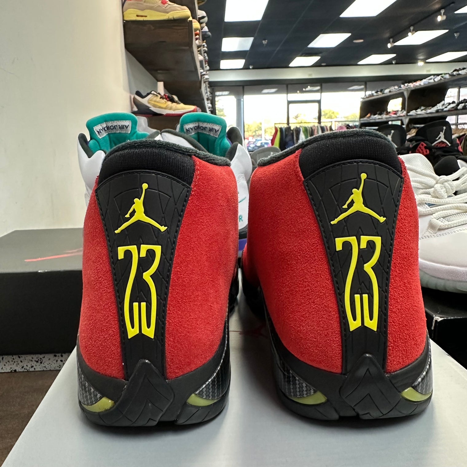 Ferrari Jordan 14 Retro (USED)