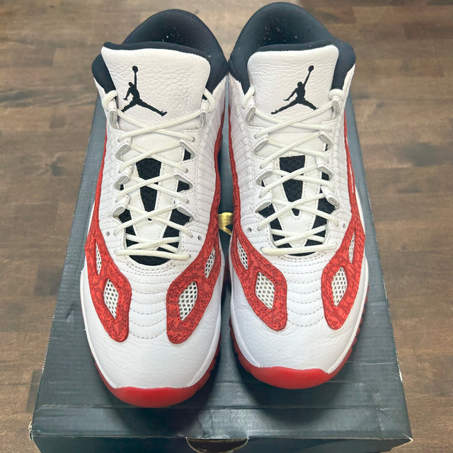 White Gym Red Jordan 11 Low IE (USED)
