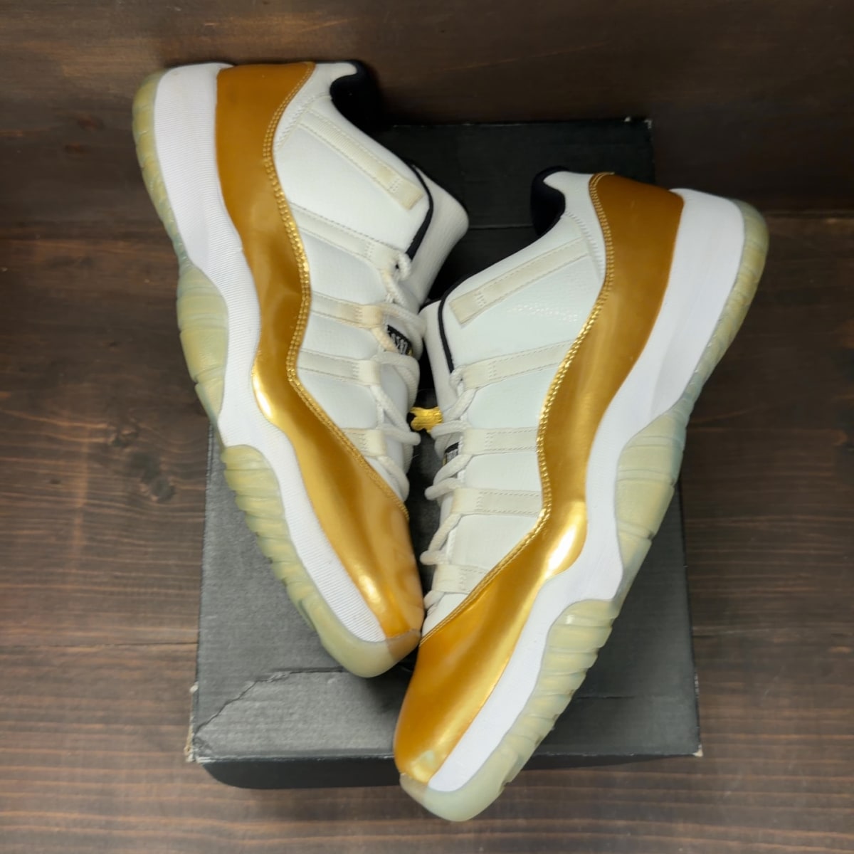 Jordan 11 Retro Low Closing Ceremony Size 12 (Pre-Owned) - Image 2