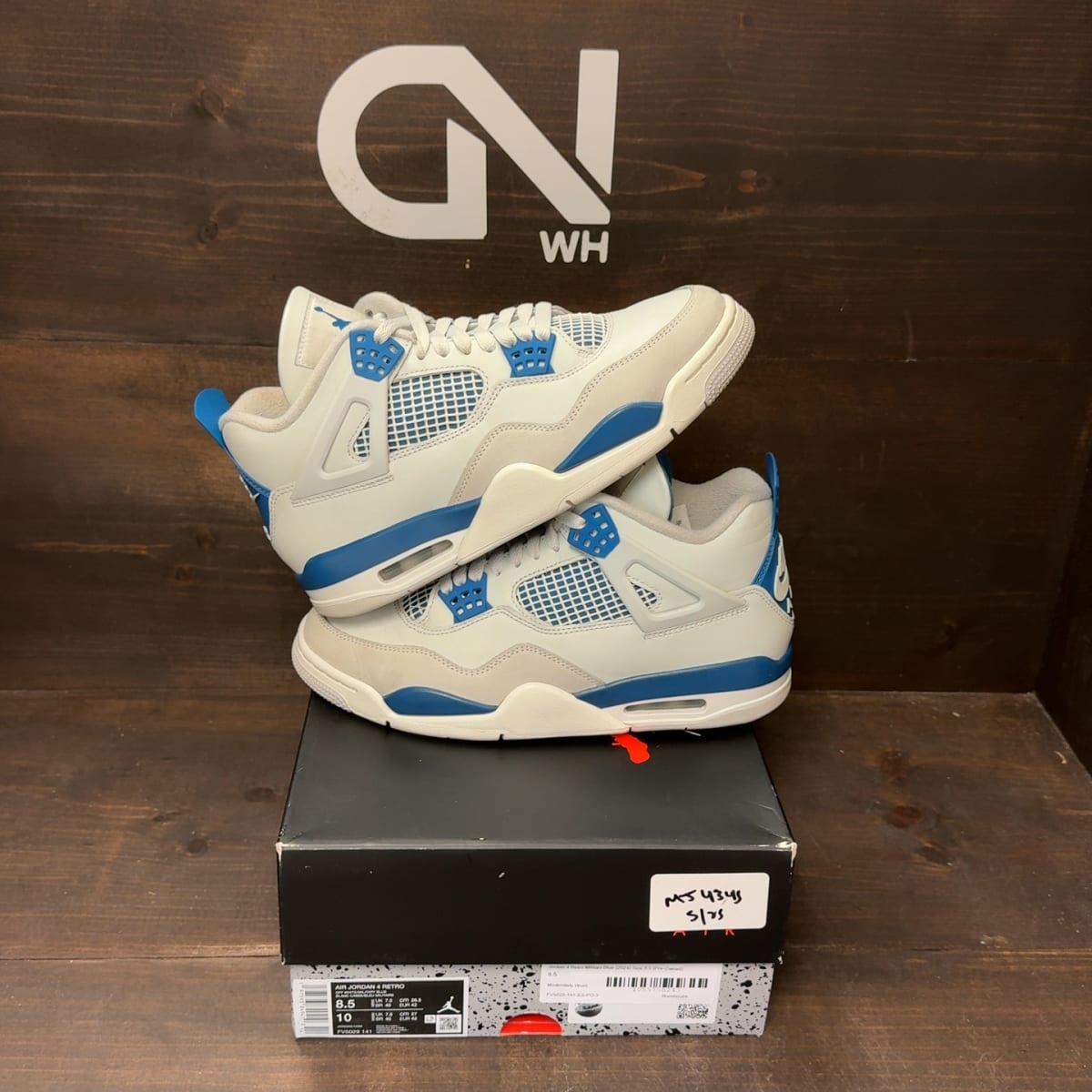 Jordan 4 Retro Military Blue (2024) Size 8.5 (Pre-Owned) - front