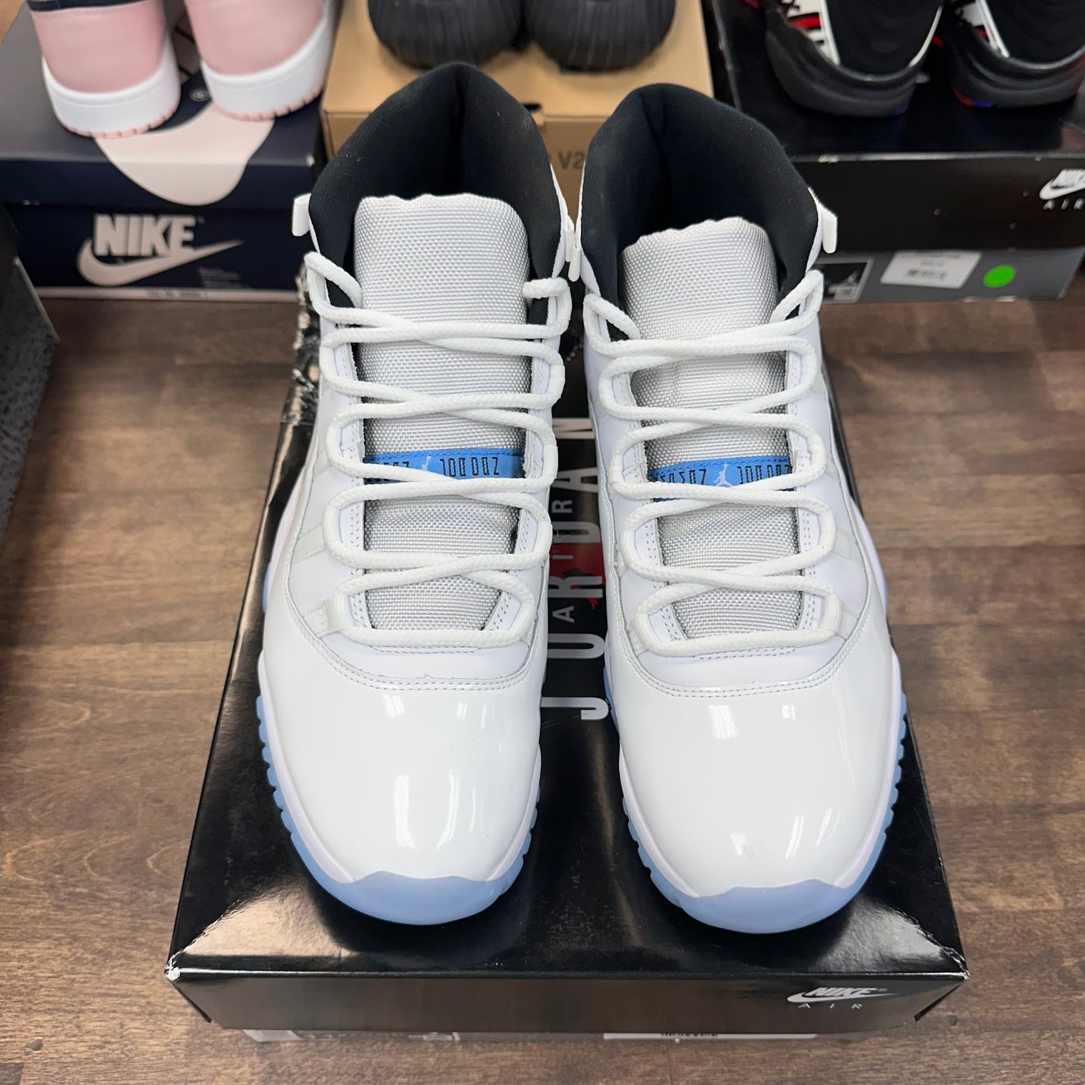Legend Blue Jordan 11 (USED)