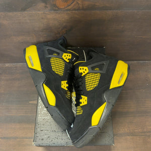 Jordan 4 Retro Thunder (2023) (GS) - Image 2