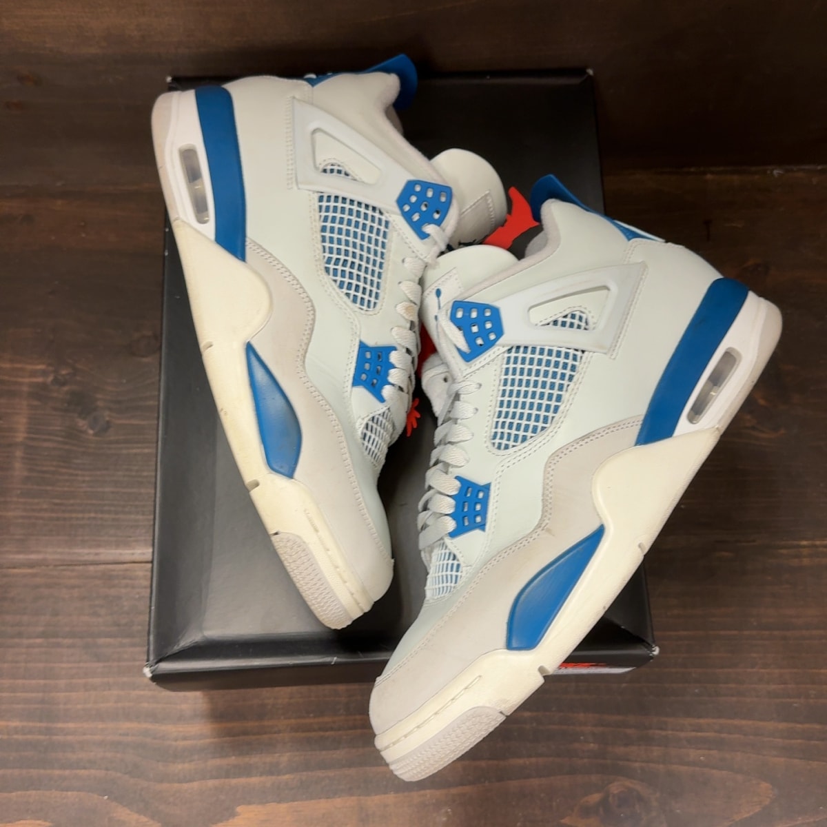 Jordan 4 Retro Military Blue (2024) - Image 2