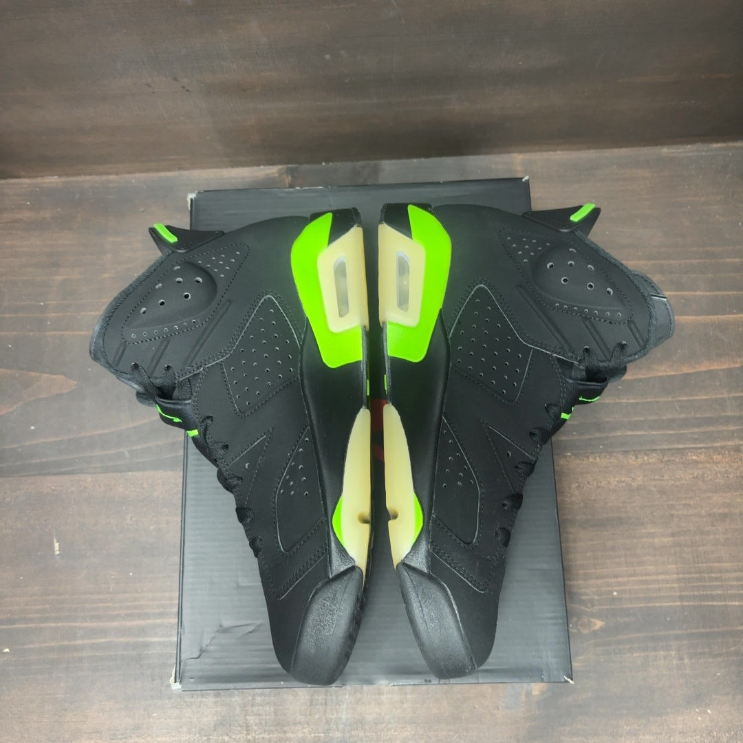 Jordan 6 Retro Electric Green Size 10 (Pre-Owned)