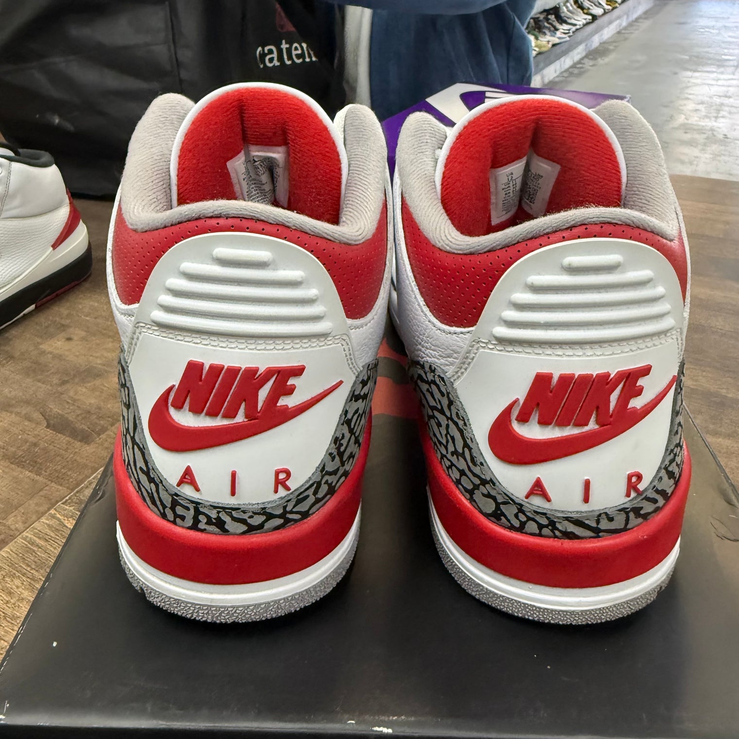 Fire Red Jordan 3 2020 (USED)