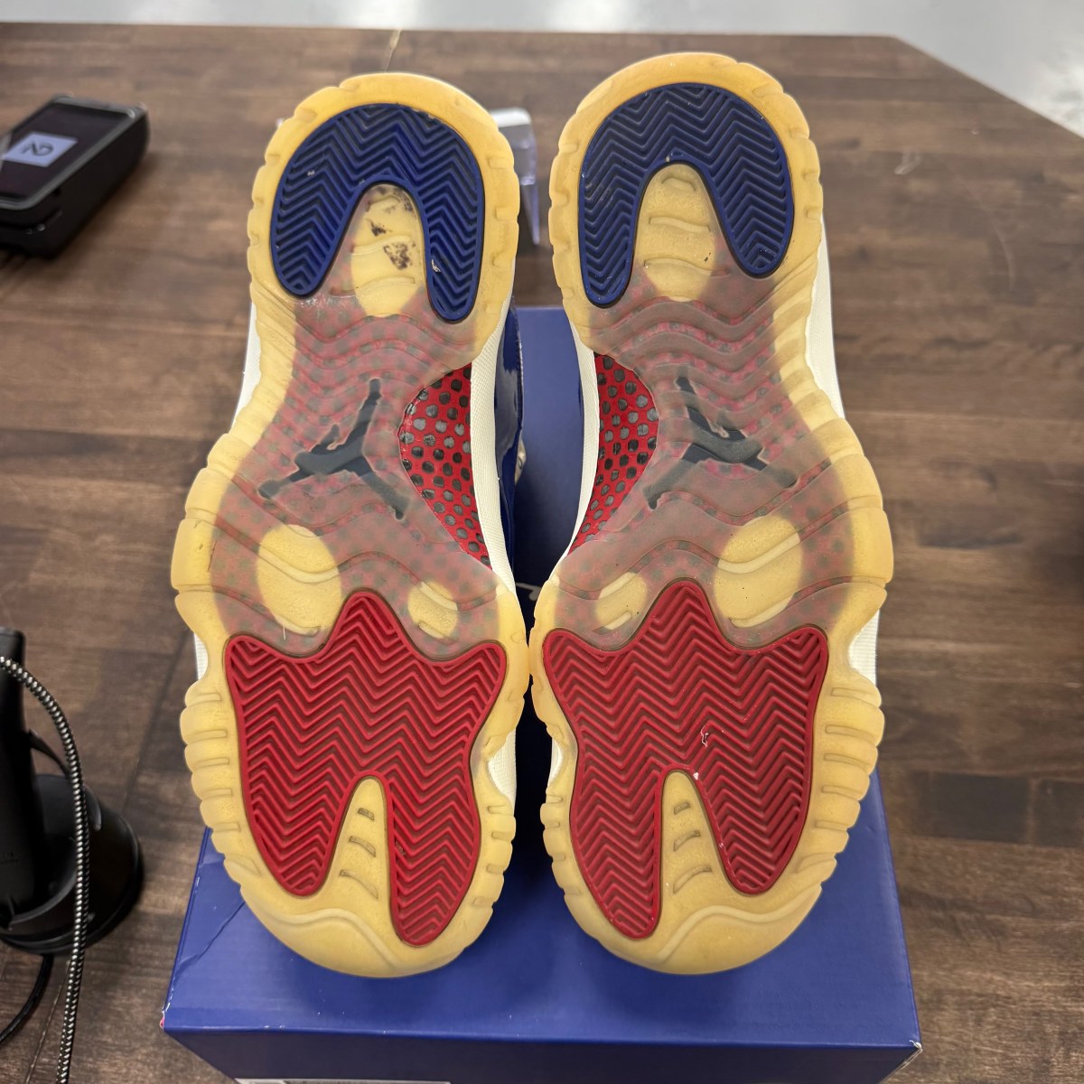 Jordan 11 Retro Rare Air - Image 5