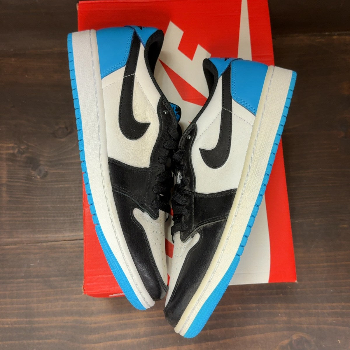 Jordan 1 Retro Low OG Black Dark Powder Blue Size 9.5 (Pre-Owned) - Image 2