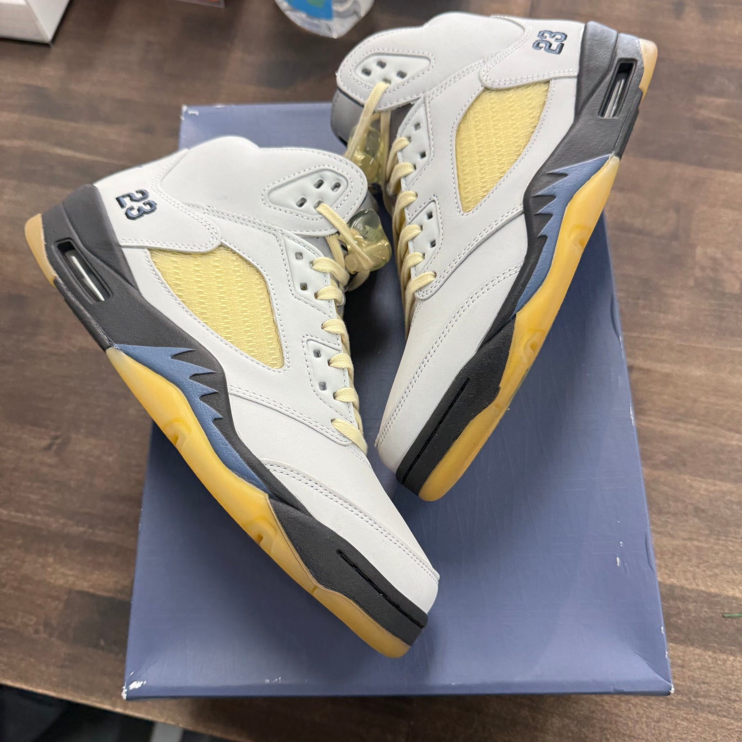 A Ma Maniere Dawn Jordan 5 (W) (USED)
