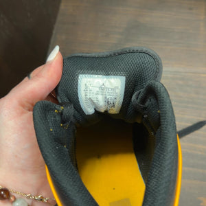 Jordan 1 Mid Taxi (GS) Size 6.5Y (Pre-Owned) - Image 7