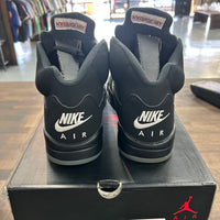 Black Metallic Jordan 5 2016 (USED)